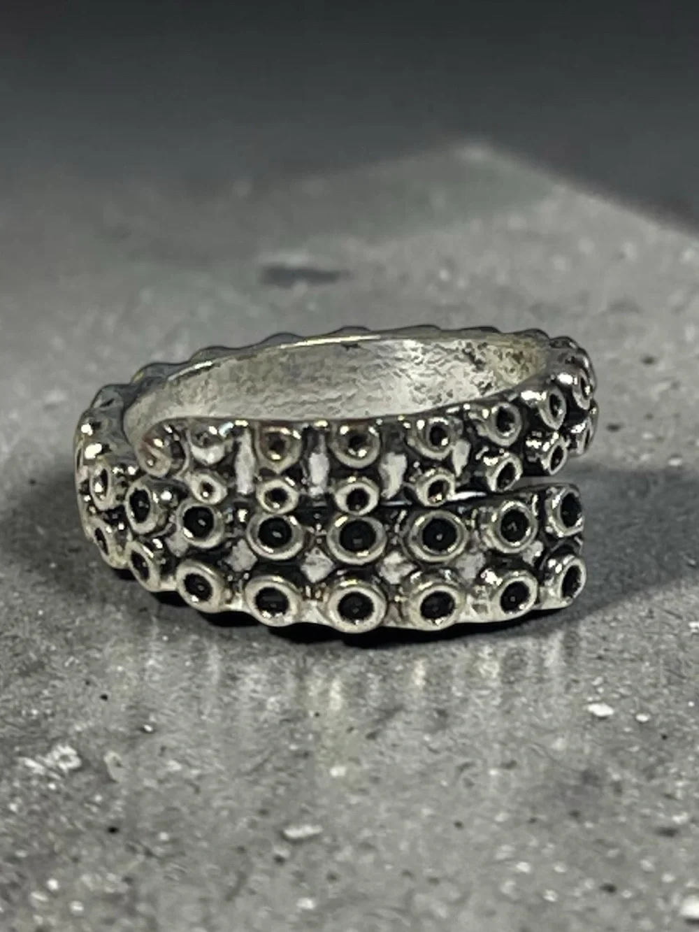 Silver Tone Octopus Tentacle Wrap Ring Textured Statement Ring Size 7.25